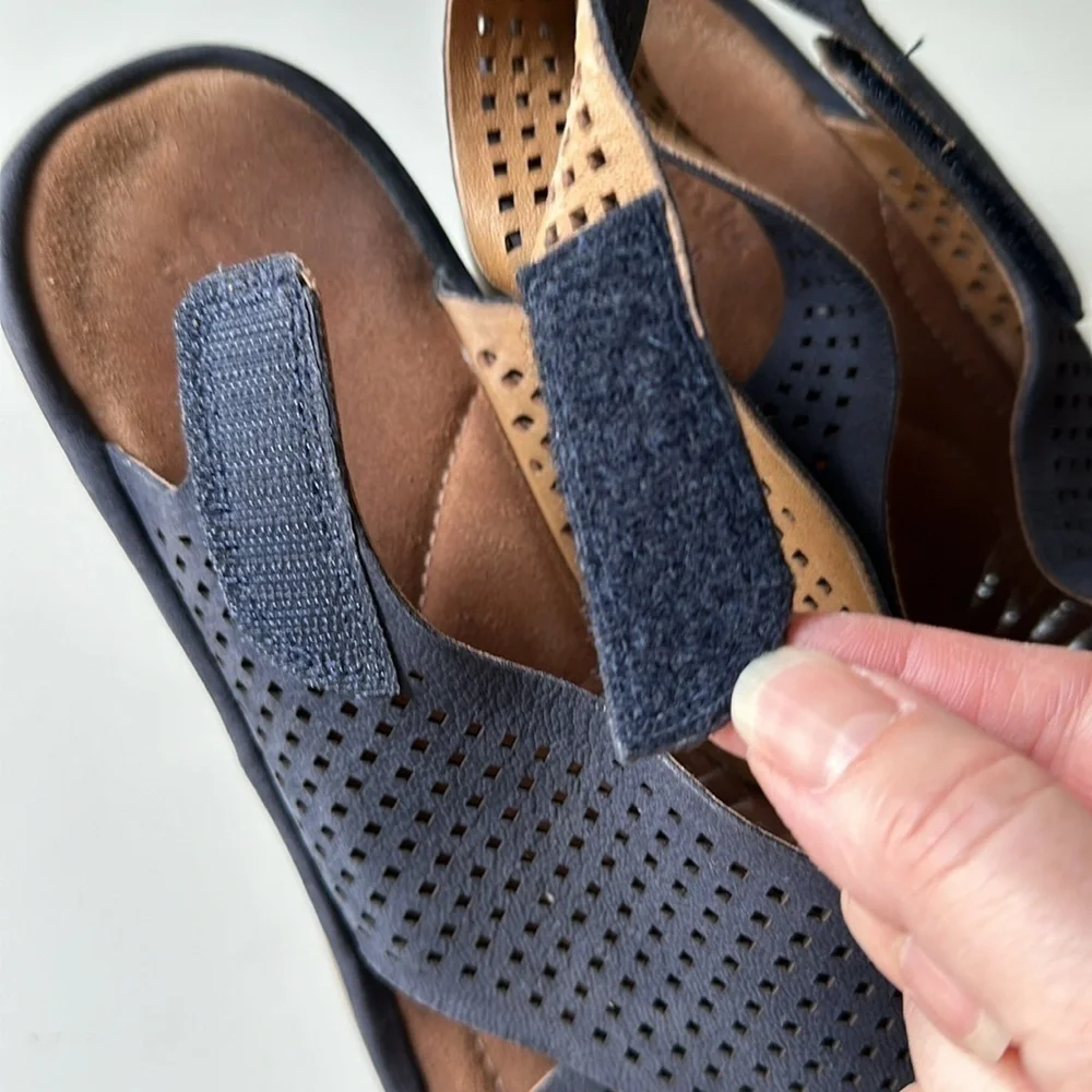 Clarks criss cross